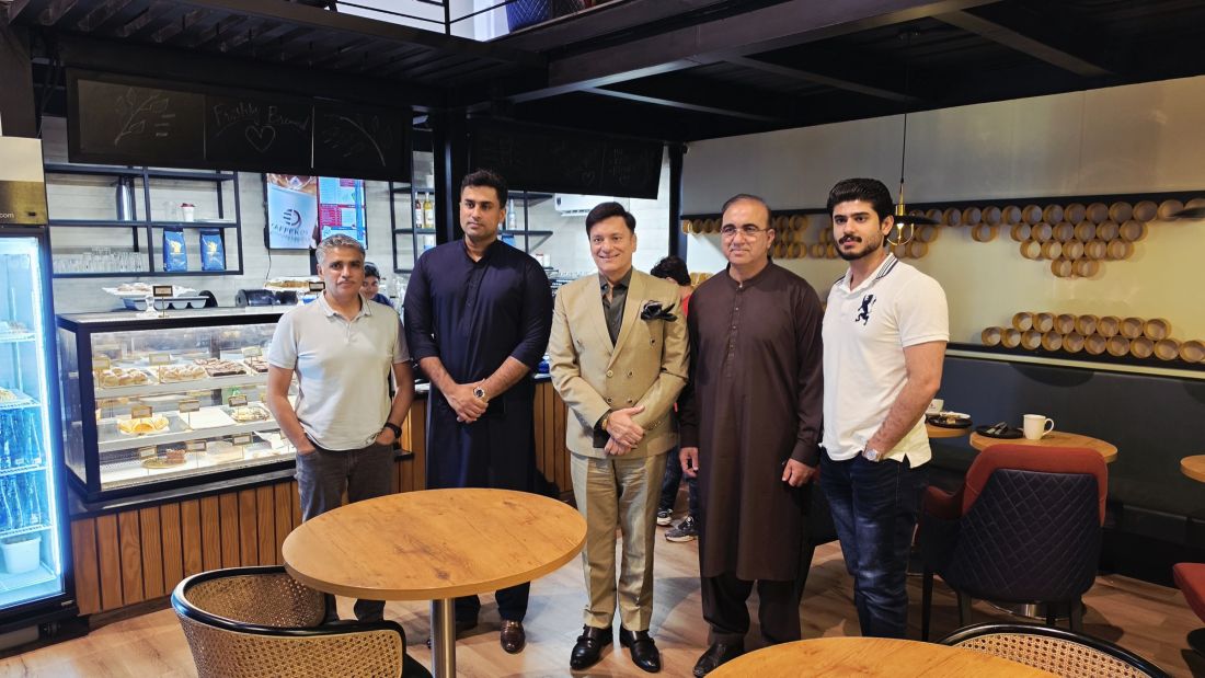 Dr. Omer Adil Visits Kaffekos